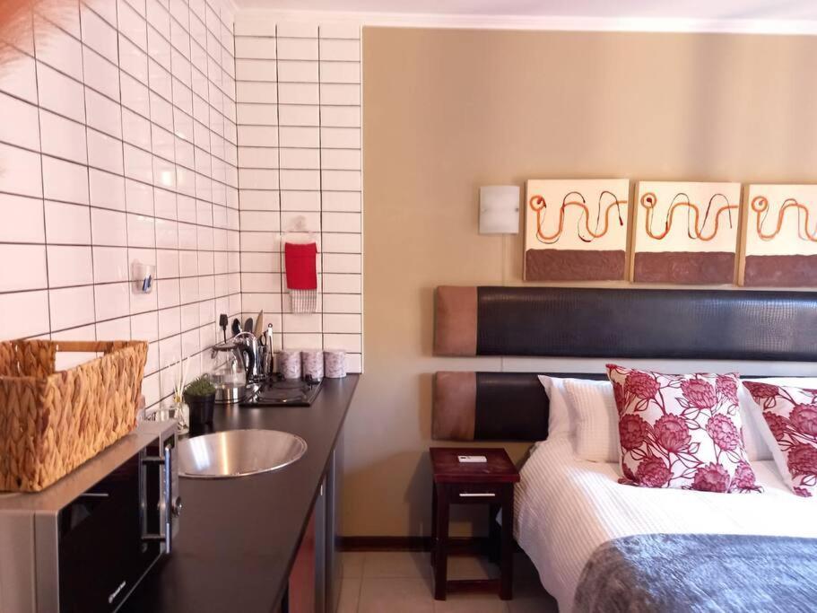 Best Overnight With Free Wifi. Modern & Private Bloemfontein Zewnętrze zdjęcie